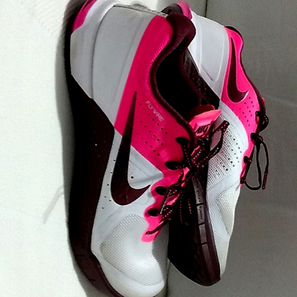 NIKE - training lift run jump cut tennis shoes💓